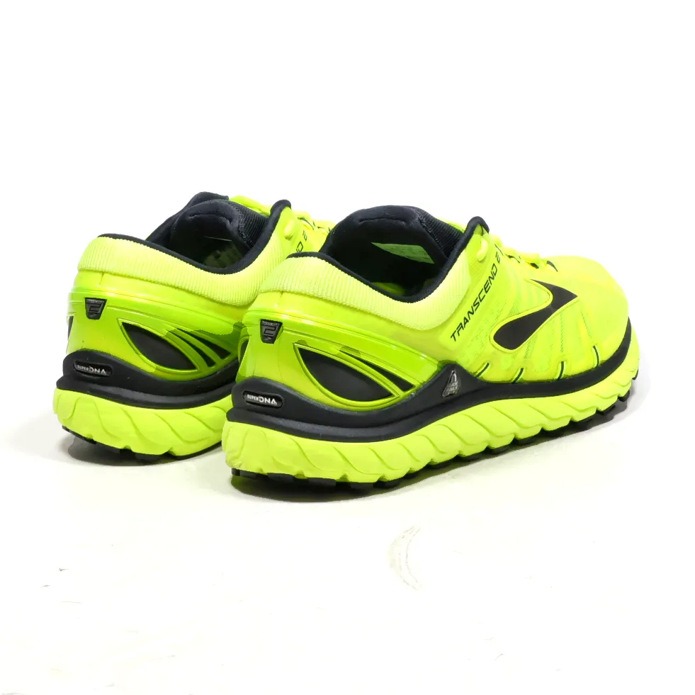 Brooks Transcend 2 Sport Shoes Fabric Green Colour For Men